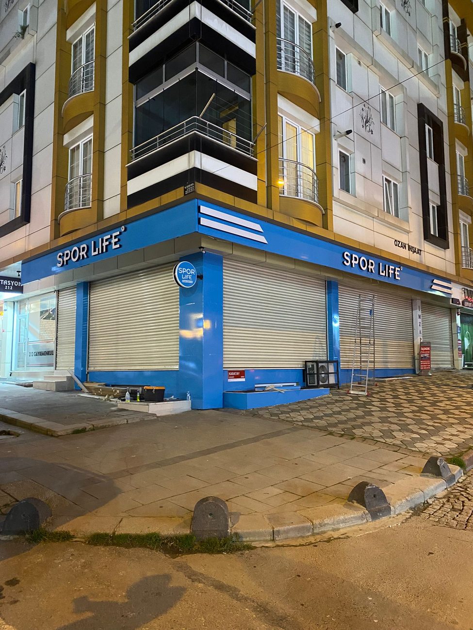 Spor Life — Köşe Cephe Tabela